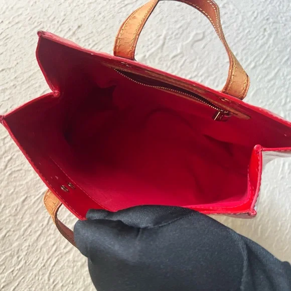 Louis Vuitton Vernis Reade PM Top Handle Bag - Picture 6 of 13